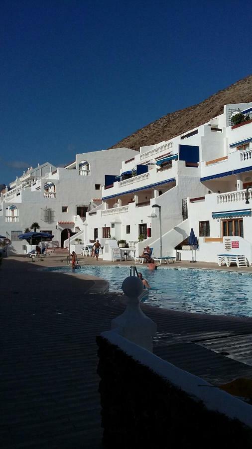 Large Loft In Los Cristianos With Wi-Fi And Pool Arona  Eksteriør billede