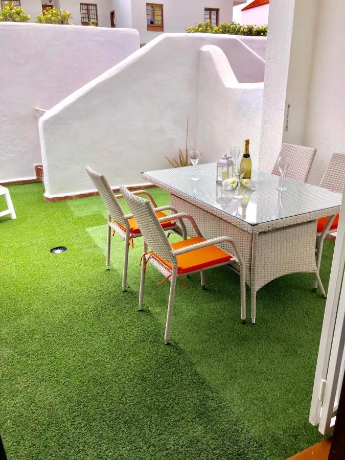 Large Loft In Los Cristianos With Wi-Fi And Pool Arona  Eksteriør billede