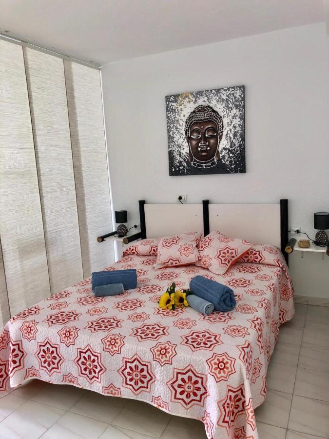 Large Loft In Los Cristianos With Wi-Fi And Pool Arona  Eksteriør billede